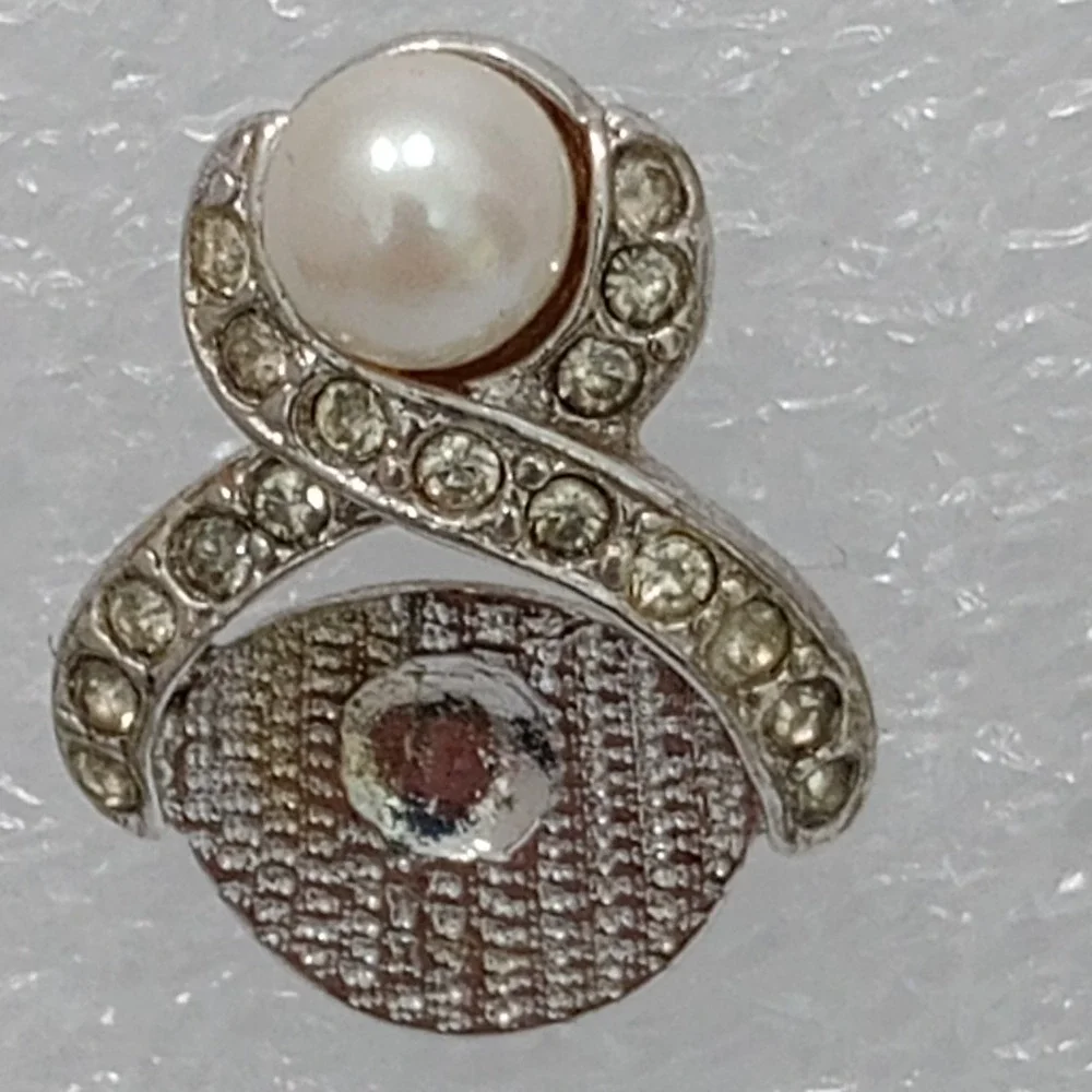 Vintage Marvella Faux Pearl Rhinestone Silver Tone Swirl‎ Earrings